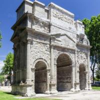 Arc de triomphe orange