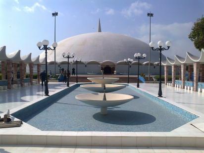 La grande mosquee de marbre blanc masjid i tuba