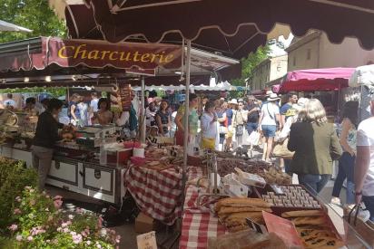 Marche provencal lourmarin